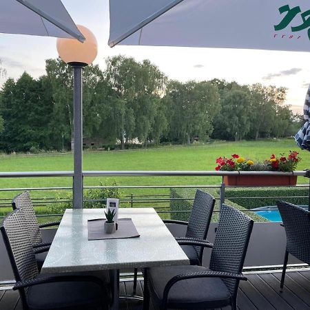 Hotel Und Restaurant Zum Bunten Hirsch Mirow Eksteriør bilde