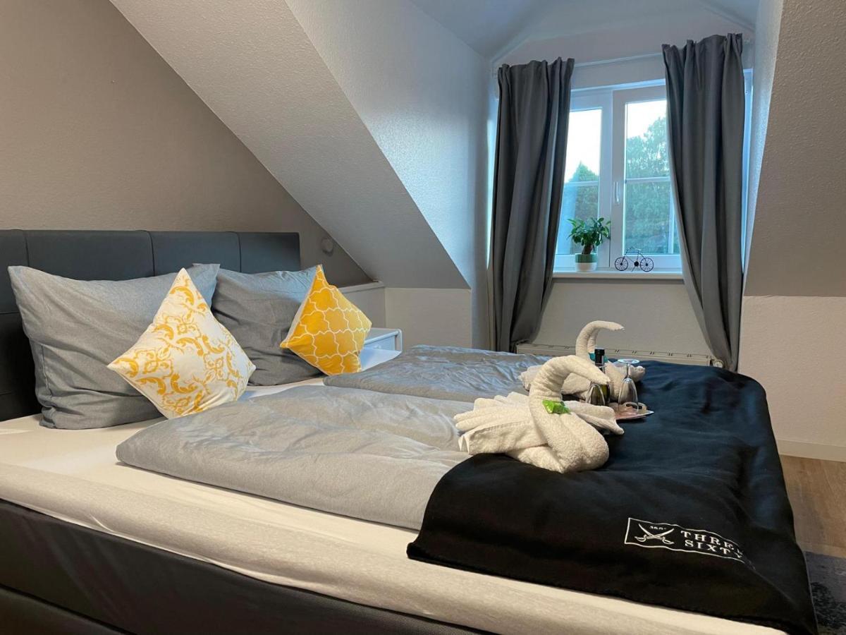 Hotel Und Restaurant Zum Bunten Hirsch Mirow Eksteriør bilde
